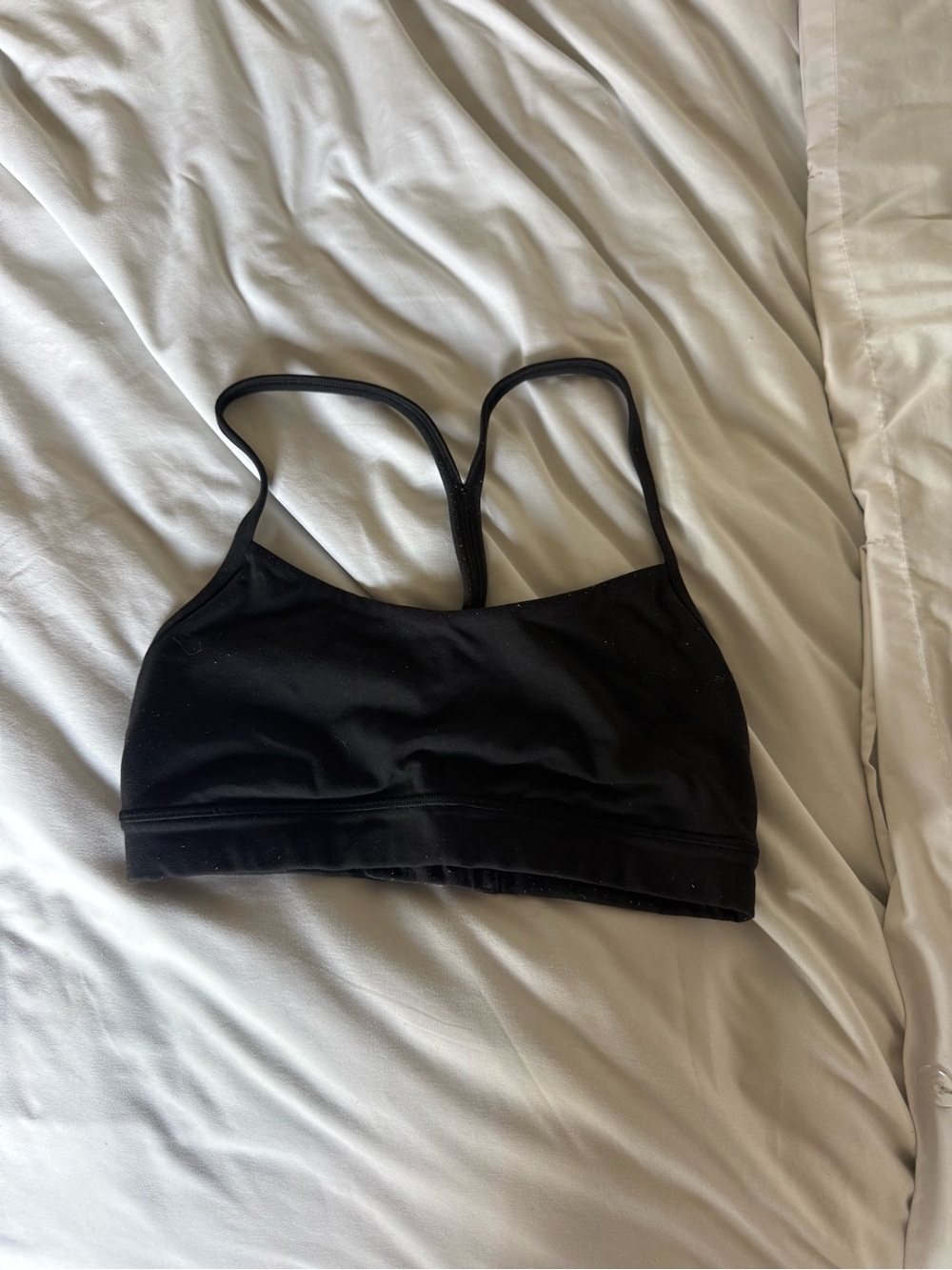 lululemon black flow y bra - size 4 (clasp)